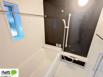 �����@1���̔�����������x���̓��͂��q�l�Ƃ̃R�~���j�P�[�V�����̏�Ƃ���