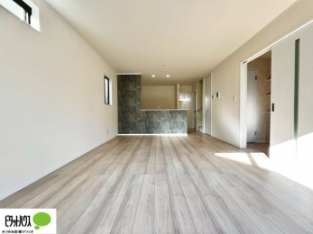 ���r���O�@�L�X�k�c�j�I����̑傫�ȃ\�t�@��u���Ă������f��ӏ܂��ǂ��ł��ˁB