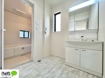 ���ʑ�E���ʏ��@�g���₷���V���v���Ȑ��ʉ��ϑ�B�����̎x�x�͂�������n�܂�܂��B