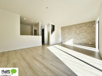 ���r���O�@���r���O����̓L�b�`���ɂ���}�}��p�p��������̂ŁA���q�l���V�񂾂�x�񂾂���S���ĉ߂������Ƃ��ł��܂��B