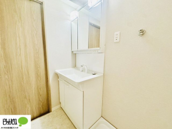 ���ʑ�E���ʏ��@�傫�ȋ��Ō��₷�����ʉ��ϑ�