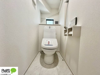 �g�C���@1�E2�K�E�H�V�����b�g�g�C�������B