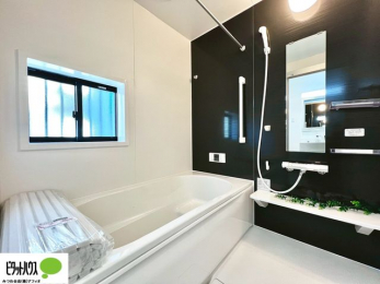 �����@�����̔�������Ă����o�X���[���͍L�X�������B�x���͂��q�l�ƈꏏ�ɗV�тȂ������܂��ˁB