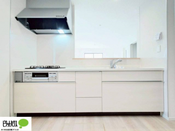 �L�b�`���@�V�z�Ȃ�ł͂̃s�J�s�J�̃L�b�`���͖����̂��������y�������Ă���܂��ˁB