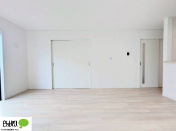 �L�b�`���@�Ƒ��݂�Ȃ�������肭�낰��L�X�Ƃ����P�T���ȏ�̃��r���O�ł�