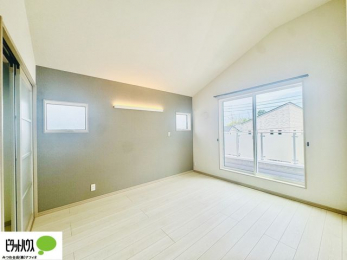 ���̑����ρ@2�ʍ̌��Ŗ��邭�A���ʂ��̗ǂ��������ł��B