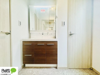 ���ʑ�E���ʏ��@�傫�ȋ��Ō��₷�����ʉ��ϑ�