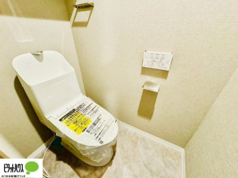 �g�C���@1�E2�K�E�H�V�����b�g�g�C�������B