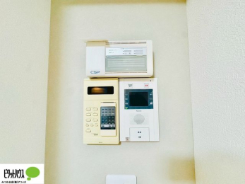 ���̑��@������Ԃ����S��TV���j�^�[�t���C���^�[�z��