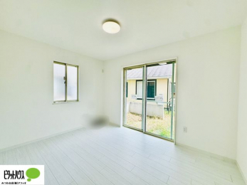 ���̑����ρ@2�ʍ̌��Ŗ��邭�A���ʂ��̗ǂ��������ł��B