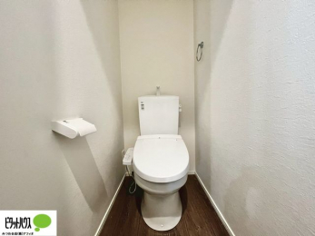 �g�C���@1�E2�K�E�H�V�����b�g�g�C�������B