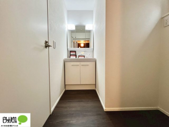 ���ʑ�E���ʏ��@�g���₷���V���v���Ȑ��ʉ��ϑ�B�����̎x�x�͂�������n�܂�܂��B