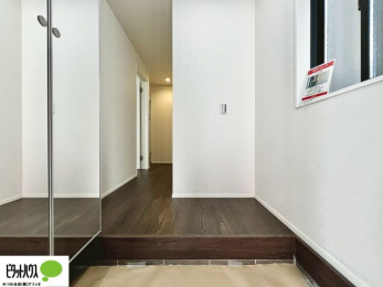 ���ց@�V���[�Y�{�b�N�X�ɂ́A�g�����Ȃ݃`�F�b�N���ł���S�g�~���[�t���I