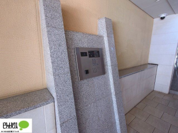 ���̑��@���j�^�[�t���C���^�[�z��