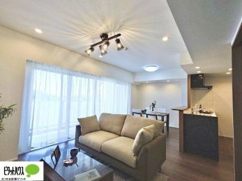 ���r���O�@�Ƒ��݂�Ȃ�������肭�낰��L�X�Ƃ����P6���̃��r���O�ł�