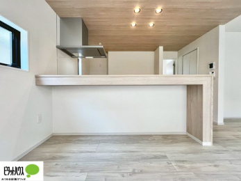 �L�b�`���@�Ƒ��Ƃ��b���Ȃ���y���������ł���J�E���^�[�L�b�`���B