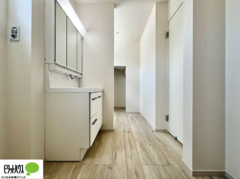 ���ʑ�E���ʏ��@�g���₷���V���v���Ȑ��ʉ��ϑ�B�����̎x�x�͂�������n�܂�܂��B