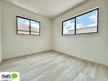 �q�������@2�ʍ̌��Ŗ��邭�A���ʂ��̗ǂ��������ł��B