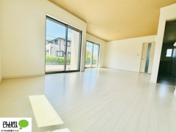 ���r���O�@�C���e���A�̉f����L�X�Ƃ������r���O18.5��