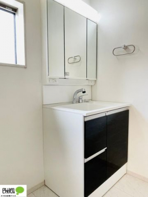 ���ʑ�E���ʏ��@�{�H��ʐ^�F�O�ʋ��̗���A�V���N���ȂǑ������[��������A�L�X�Ƃ������ʉ��ϑ�ł��B