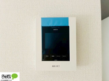 ���̑��@�{�H��ʐ^�F������Ԃ����S��TV���j�^�[�t���C���^�[�z��