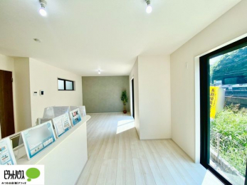 ���r���O�@�l�C�̑ΖʃL�b�`���ŉƑ��݂�Ȃ������ꏏ�B