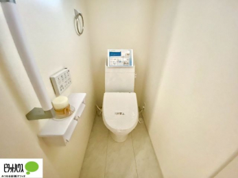 �g�C���@1�E2�K�E�H�V�����b�g�g�C�������B