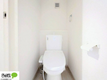 �g�C���@1�E2�K�E�H�V�����b�g�g�C�������B