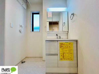 ���ʑ�E���ʏ��@�{�H��ʐ^�F���ʎ��ɏ���������A�J�r�\�h�ɂ��B�傫�ȋ��Ō��₷�����ʉ��ϑ�ł�