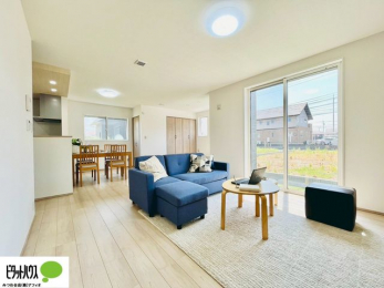 ���r���O�@�傫�ȑ�����ۓI�ȃ��r���O�́A�������邢��C�ɂ��Ă���܂��ˁB