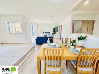 ���r���O�@�l�C�̑ΖʃL�b�`���ŉƑ��݂�Ȃ������ꏏ�B