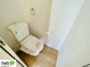 �g�C���@�{�H��ʐ^�@1�E2�K�E�H�V�����b�g�g�C�������B