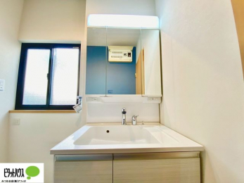 ���ʑ�E���ʏ��@�傫�ȋ��Ō��₷�����ʉ��ϑ�