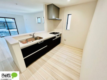 �L�b�`���@�{�H��ʐ^�@�Ƒ��Ƃ��b���Ȃ���y���������ł���J�E���^�[�L�b�`��