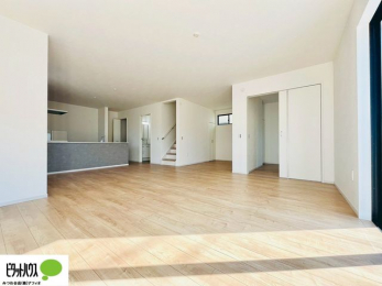 ���r���O�@�L�X�k�c�j�I����̑傫�ȃ\�t�@��u���Ă������f��ӏ܂��ǂ��ł��ˁB