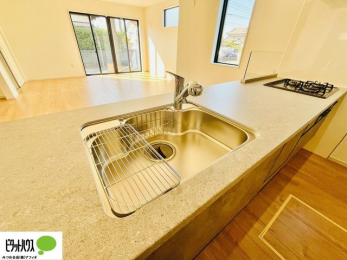 �L�b�`���@�Ƒ��Ƃ��b���Ȃ���y���������ł���J�E���^�[�L�b�`��