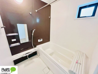 �����@�����������F���̗����ŁA1���̔��������������Ă��������B