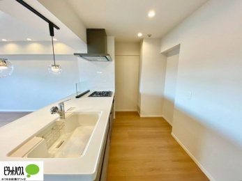 �L�b�`���@�Ƒ��Ƃ��b���Ȃ���y���������ł���J�E���^�[�L�b�`��