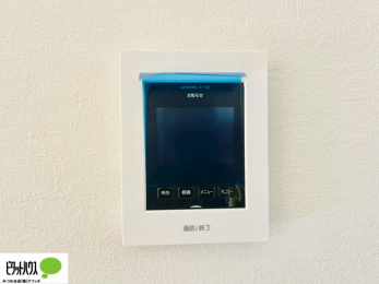 ���ӊ��@������Ԃ����S��TV���j�^�[�t���C���^�[�z��