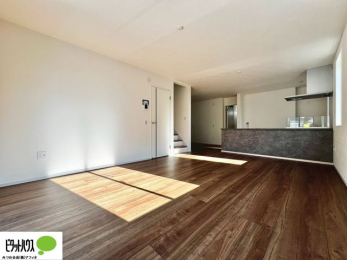 �@�L�X�k�c�j�I����̑傫�ȃ\�t�@��u���Ă������f��ӏ܂��ǂ��ł��ˁB