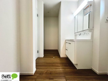 ���ʑ�E���ʏ��@�g���₷���V���v���Ȑ��ʉ��ϑ�B�����̎x�x�͂�������n�܂�܂��B