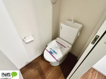 �g�C���@1�E2�K�E�H�V�����b�g�g�C�������B