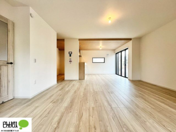 ���r���O�@�L�X�k�c�j�I����̑傫�ȃ\�t�@��u���Ă������f��ӏ܂��ǂ��ł��ˁB