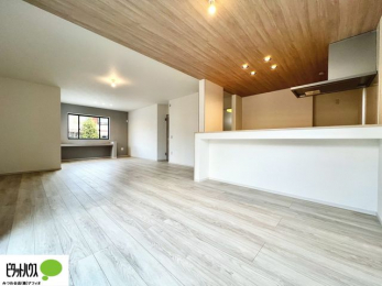 ���r���O�@���r���O����̓L�b�`���ɂ���}�}��p�p��������̂ŁA���q�l���V�񂾂�x�񂾂���S���ĉ߂������Ƃ��ł��܂��B