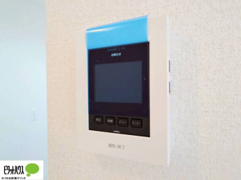 ���̑��@������Ԃ����S��TV���j�^�[�t���C���^�[�z��