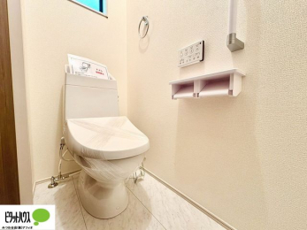 �g�C���@1�E2�K�E�H�V�����b�g�g�C�������B