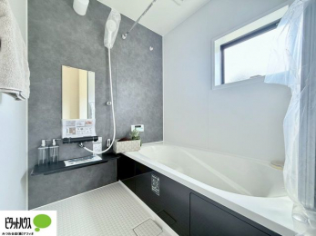 �����@�{�H��ʐ^�F1���̔�����������x���̓��͂��q�l�Ƃ̃R�~���j�P�[�V�����̏�Ƃ���