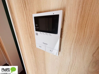 ���̑��@������Ԃ����S��TV���j�^�[�t���C���^�[�z��