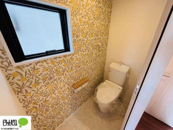 �g�C���@1�E2�K�E�H�V�����b�g�g�C�������B