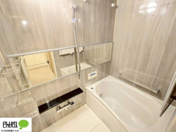 �����@�����������F���̗����ŁA1���̔��������������Ă��������B